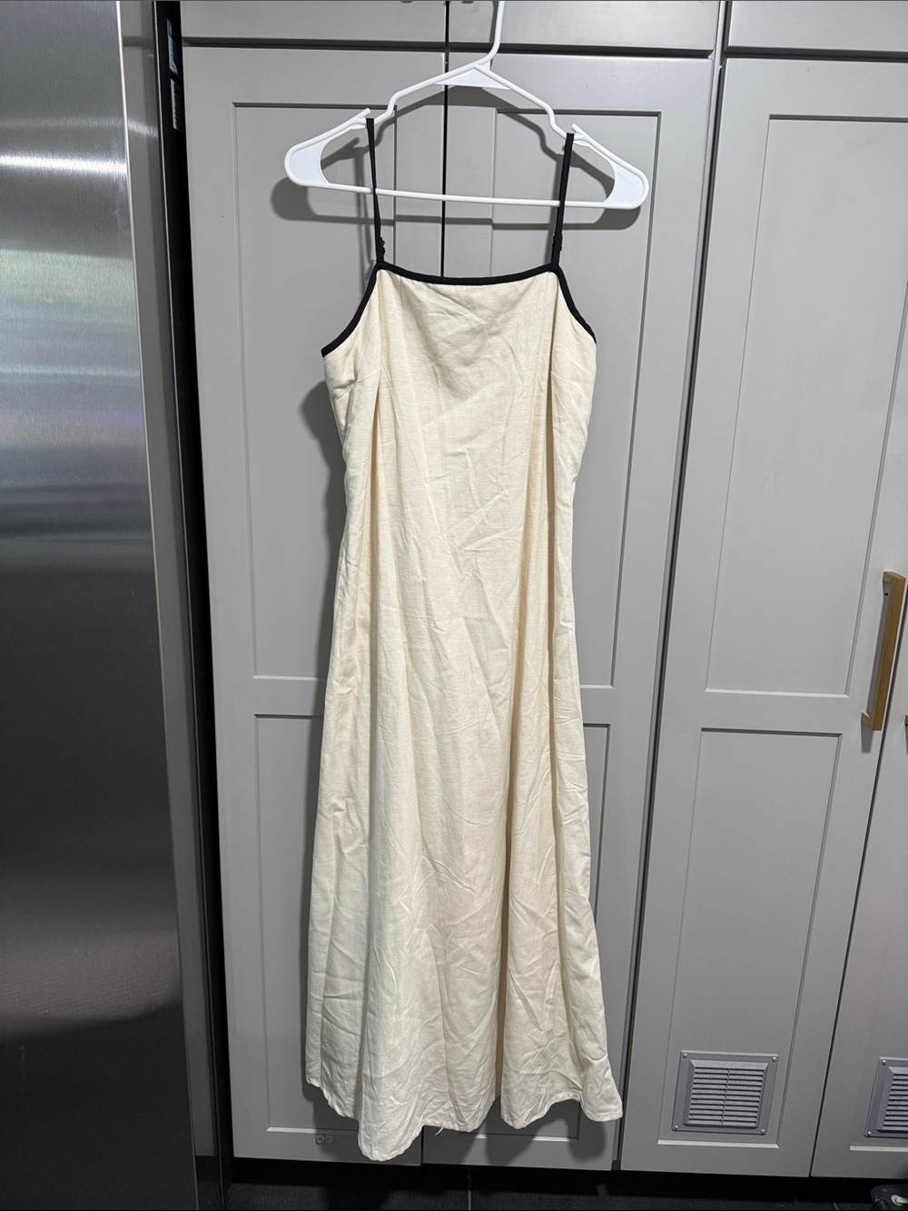 New japana cream and black midi dress M